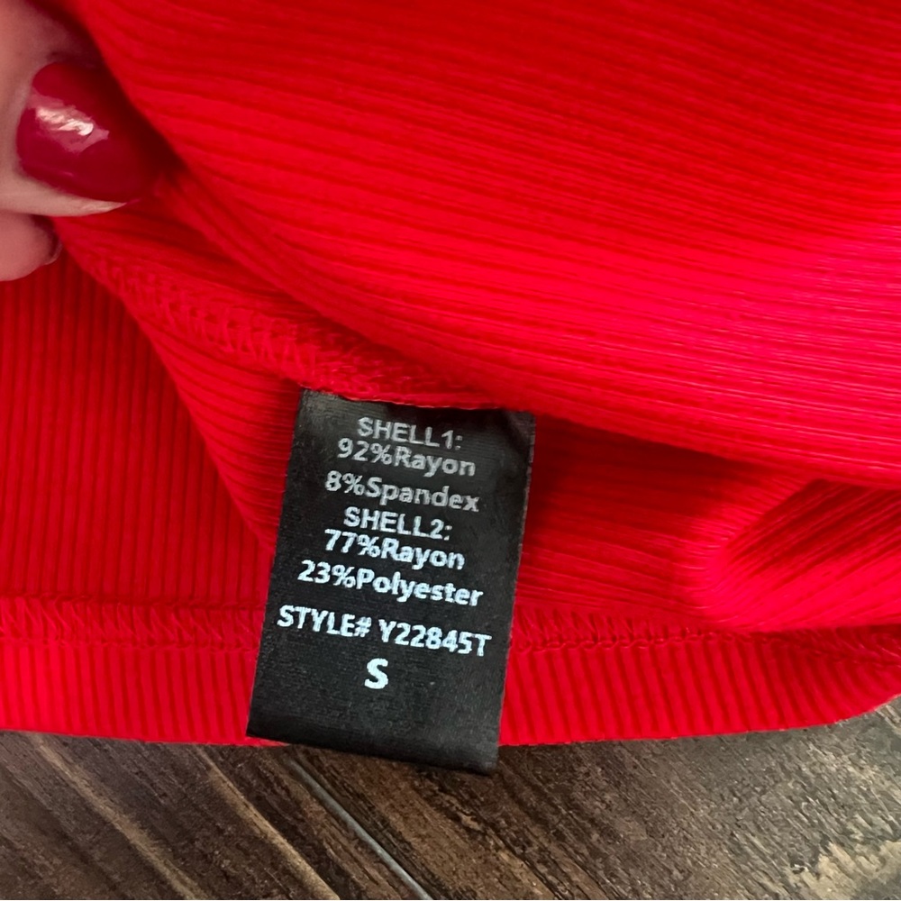 Tuckernuck Pomander Place Red Ribbed Top NWOT - Picture 4 of 7